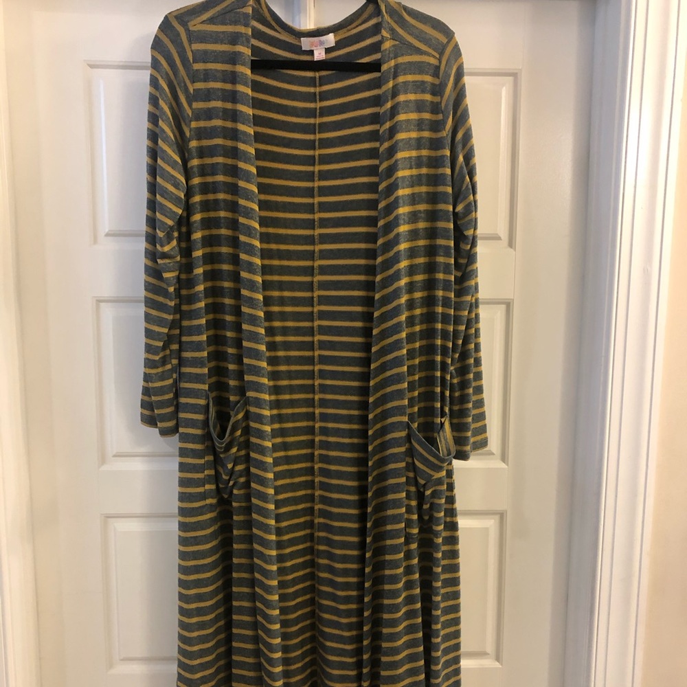 LuLaRoe Sarah cardigan